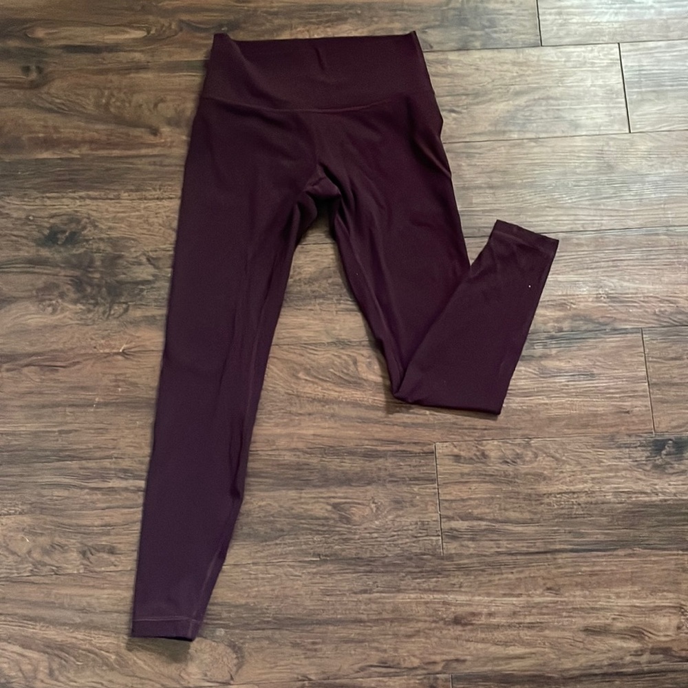 Lululemon leggings size 8. I’ve had them for a while but worn them 5 times.